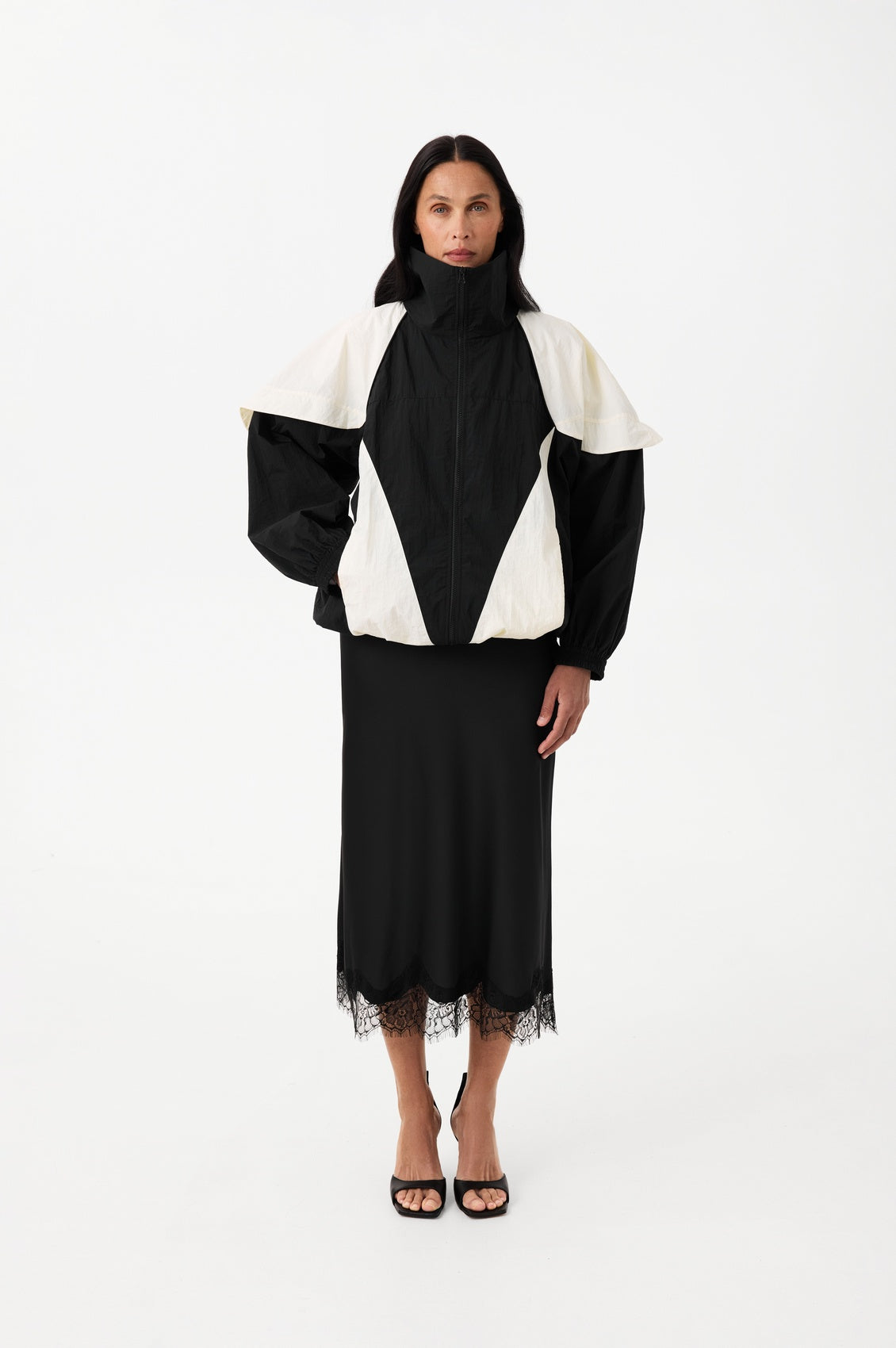 Black-cream windbreaker